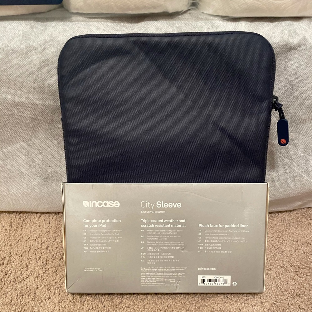 iPad case - Picture 2 of 2